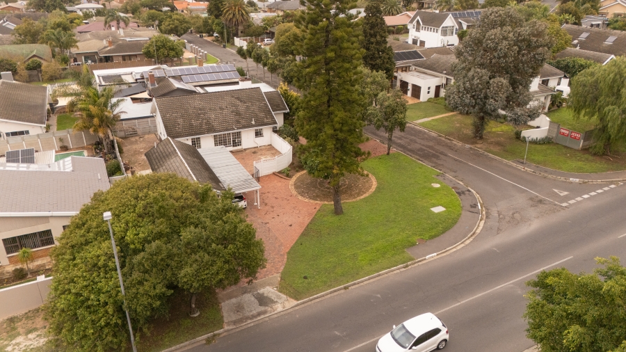 3 Bedroom Property for Sale in Bellair Western Cape